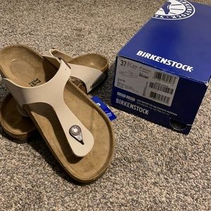 Birkenstock Gizeh size 37 (6 US) in Ice. NWT
